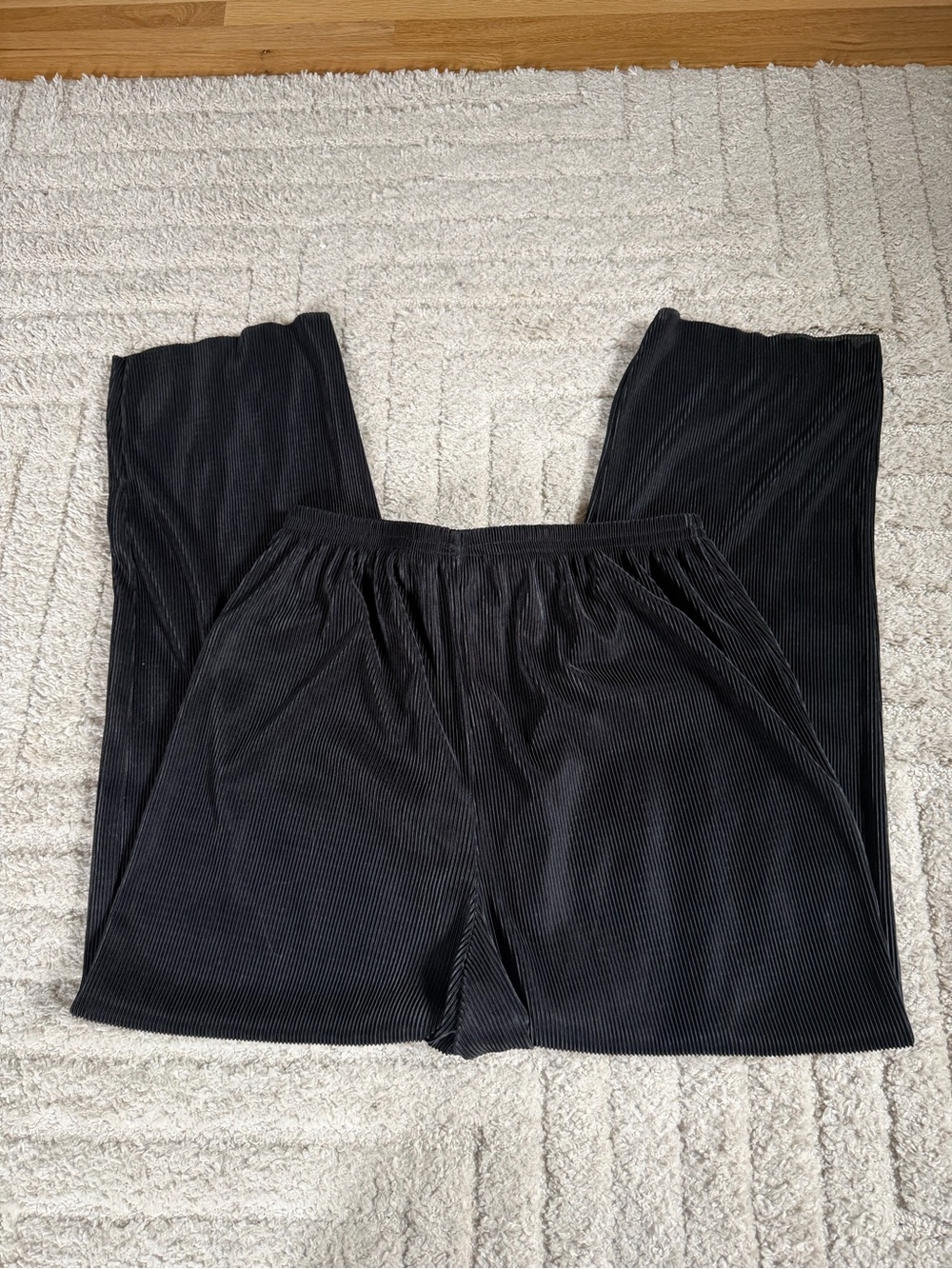 Women's Black Ribbed Drawstring Joggers - Picture 2 of 9